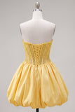 Gele A-lijn strapless doorschijnende korset met veter achterin homecoming jurk met parels