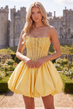Gele A-lijn strapless doorschijnende korset met veter achterin homecoming jurk met parels