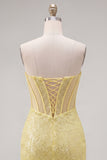 Glinsterend gele bodycon strapless korset met veter op de achterkant pailletten homecoming jurk met kralen