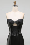 Zwarte Bodycon Sweetheart Corset Satijn kralenbezette Homecoming jurk met strik