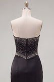 Zwarte Bodycon Sweetheart Corset Satijn kralenbezette Homecoming jurk met strik