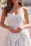 Strapless witte A-lijn Floral Pearl Lace korte Homecoming jurk met strik