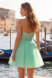 Geel A-lijn strapless bloemen geborduurde korte homecomingjurk