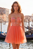 Geel A-lijn strapless bloemen geborduurde korte homecomingjurk