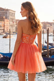 Geel A-lijn strapless bloemen geborduurde korte homecomingjurk