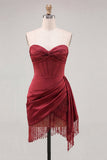 Bordeauxrode Bodycon sweetheart korset gerimpeld met franjes en kant op de achterste homecoming jurk