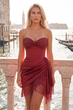 Bordeauxrode Bodycon sweetheart korset gerimpeld met franjes en kant op de achterste homecoming jurk