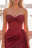 Bordeauxrode Bodycon sweetheart korset gerimpeld met franjes en kant op de achterste homecoming jurk
