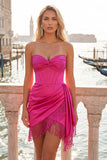 Bordeauxrode Bodycon sweetheart korset gerimpeld met franjes en kant op de achterste homecoming jurk