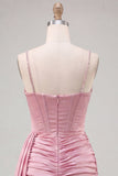 Roze Bodycon korset met gerimpelde, kralenversierde korte homecomingjurk met sjerp