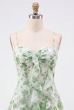 Groene A-lijn chiffon bloemenruche, spaghettibandjes korte homecomingjurk