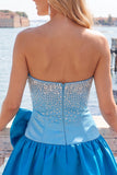 Fuchsia en rode strapless kralenvormige A-lijn korte homecomingjurk met strik