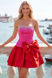 Fuchsia en rode strapless kralenvormige A-lijn korte homecomingjurk met strik