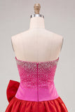 Fuchsia en rode strapless kralenvormige A-lijn korte homecomingjurk met strik