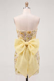 Gele strapless bodycon bloemenpailletten homecomingjurk met strik