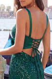 Donkergroene spaghettibandjes pailletten bodycon veter achterin homecomingjurk met strik