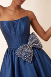 Marineblauwe satijn strapless A-lijn parel korset met veter homecoming jurk met strik
