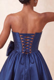 Marineblauwe satijn strapless A-lijn parel korset met veter homecoming jurk met strik