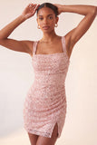 Hemelsblauwe bodycon vierkante hals pailletten met gerimpelde kant achter homecoming jurk met split