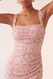 Hemelsblauwe bodycon vierkante hals pailletten met gerimpelde kant achter homecoming jurk met split