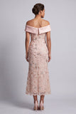 Blush Off the Shoulder Zeemeermin Kralenbekleedde Midi Moeder van de Bruid Jurk