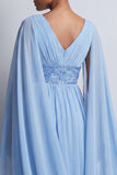 Hemelsblauwe A-lijn chiffon V-hals midi Mother Of the Bride jurk met cape mouwen