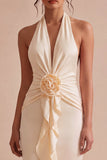 Chiffon abrikozenzeemeermin halter hals gerimpelde midi jurk met ruches en 3D bloem