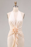 Chiffon abrikozenzeemeermin halter hals gerimpelde midi jurk met ruches en 3D bloem
