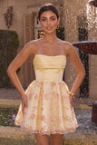 Lichtgele A-lijn strapless bloemen geborduurde homecomingjurk