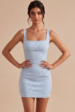 Hemelsblauwe vierkante hals bodycon homecomingjurk met kralen