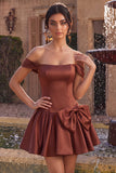 Desert Rose A-lijn satijnen off-the-shoulder homecoming jurk met strik