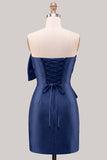 Blauwe satijnen strapless gerimpelde strakke homecomingjurk met strik