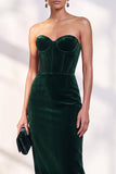 Bordeauxrode korsetschede strapless fluwelen jurk