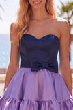 A-Line marineblauw paarse satijnen sweetheart geruffelde homecomingjurk met strik