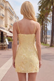 Gele Bodycon gerimpelde spaghettibandjes bloemenborduursel Homecoming Dress