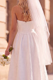Witte A-lijn strapless geplooide thee-lange trouwjurk