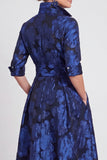 A-lijn marineblauw bloemenjacquard met halve mouwen lange moeder van de bruid jurk met riem