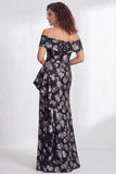 Off-the-shoulder zeemeermin zwarte bloemen met ruches lange moeder van de bruid jurk met split