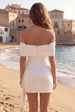 Off-the-shoulder ivoor bodycon gerimpelde rucherige bruidsdouchejurk met strik