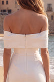 Off-the-shoulder ivoor bodycon gerimpelde rucherige bruidsdouchejurk met strik