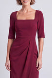 Marineblauwe vierkante hals gerimpelde bodycon halve mouwen midi werkjurk met split