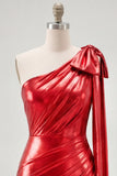 Rode eenschouder metallic gerimpelde asymmetrische korte homecomingjurk met strik