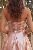 Strapless metallic goud gerimpelde A-lijn korte homecomingjurk met ruches