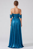 Off-the-shoulder gouden metallic gerimpelde lange formele jurk met split