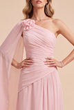 Lichtroze eenschouder gerimpelde Chiffon maxijurk met cape