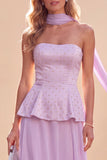 Lichtpaarse strapless A-lijn chiffon maxijurk met ruches en kralen