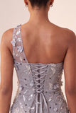 Eén schouder grijs bodycon veter achter pailletten korte homecoming jurk met 3D bloemen