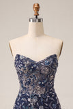 Strapless marineblauw bodycon pailletten korte homecomingjurk met veren