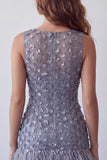 Stoffige lavendelkleurige ronde hals bodycon korte bloemen homecoming jurk met veer