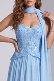 Hemelsblauwe, strapless pailletten A-lijn formele jurk met halsdoek